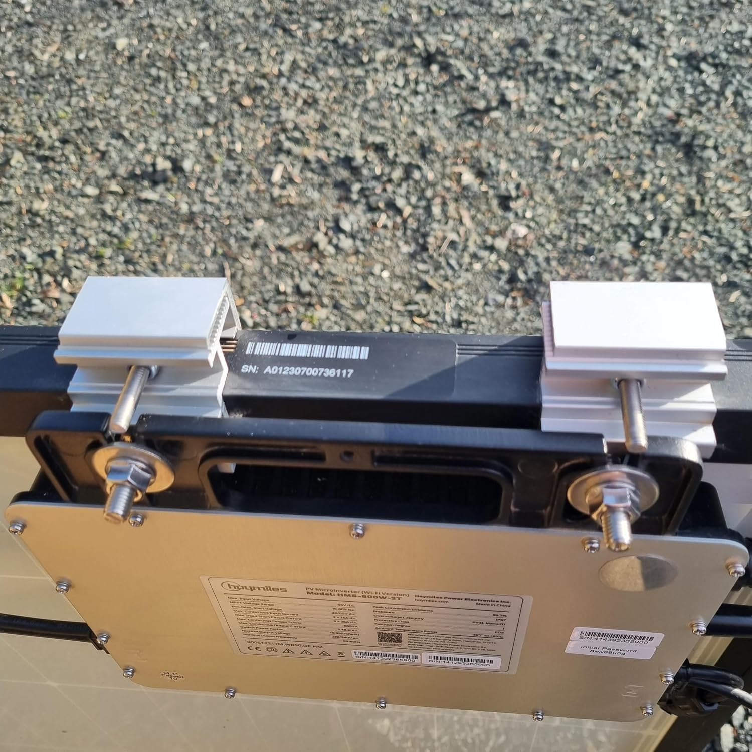 Fixations pour micro-onduleurs