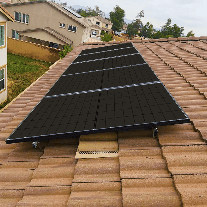 Tile roof full black solar panel