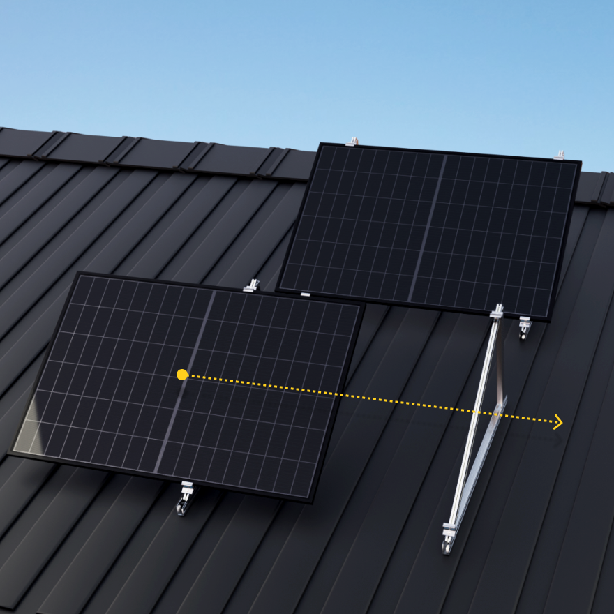 Solar panels mounted on a sandwich metal roof – Paneles solares instalados en un tejado sandwich metálico